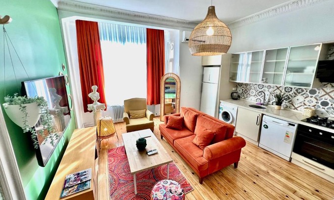 Talimhane Apartment | Luxury and Cozy House in Taksim Square 5