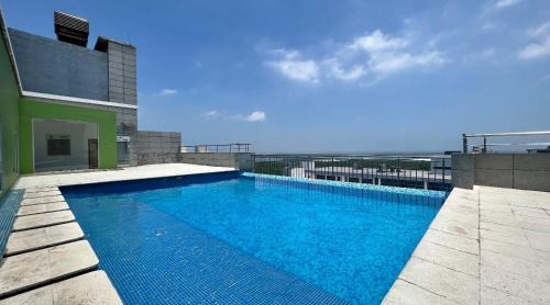 Riomar Apartment | Luxury Apartamento Hilton WI-FI, TV, Piscina y Gym