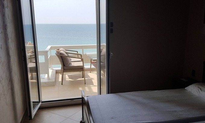 Kallikratia Apartment | Luxury apartment on the first line !