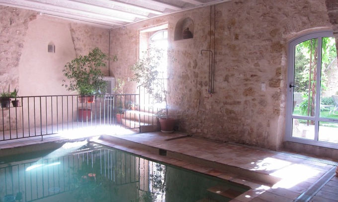 Montagnac Apartment | LUXURY APARTMENT (4-6 PEOPLE) IN A 17TH CENTURY RESIDENCE