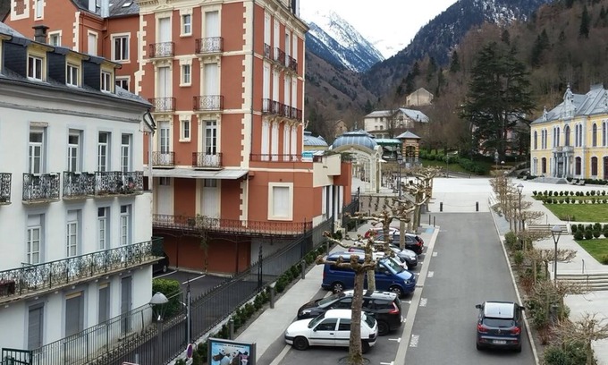 Cauterets Apartment | Luxury apartment 55 m2, full center, linen provided
