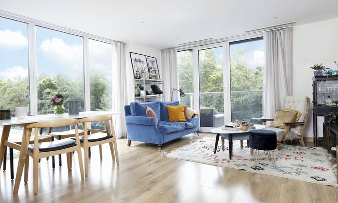 Nine Elms Apartment | Luxury Apartment at Chelsea Bridge/Battersea Power Station