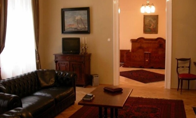 Belvaros - Lipotvaros Apartment | Luxury apartment in Budapest, next to Margaret Bridge
