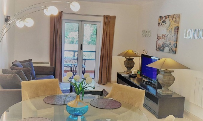 Cascais Apartment | Luxury apartment in Cascais, walking distance to Town Centre, Marina & Beach