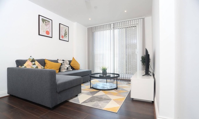 Watford Town Centre Apartment | Luxury Apartment in Central Watford