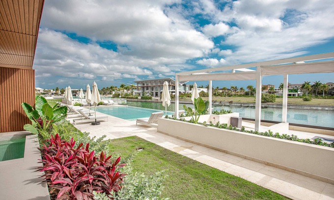 Cap Cana Marina House | Luxury apartment in front of the Cap Cana Marina with picuzzi