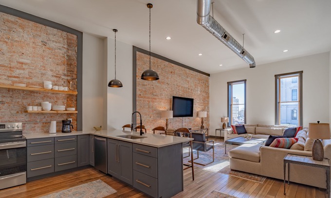 Marion Apartment | Luxury apartment in historic Downtown Marion