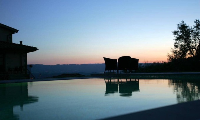 Loro Ciuffenna Apartment | Luxury apartment in Loro Chianti, for family, in a farmhouse,with pool, AC, WiFi