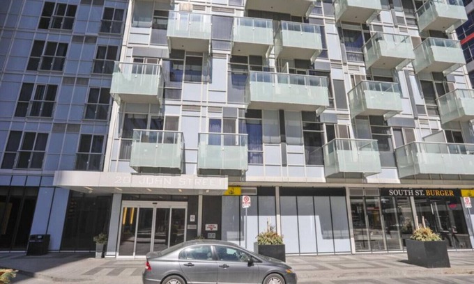 Humber Bay Shores House | Luxury apartment on Front Street West II