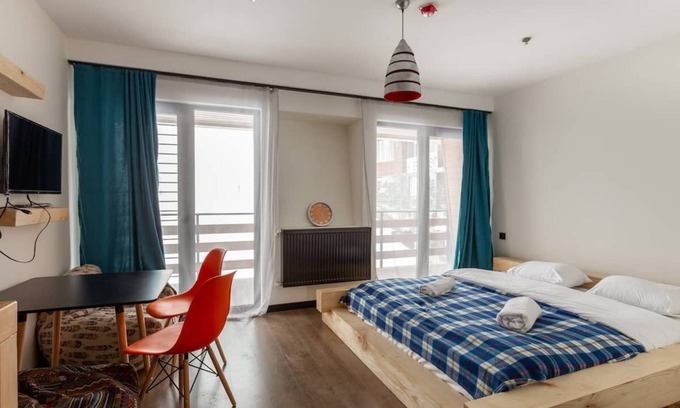 Kazbegi Apartment | luxury Apt, In the heart of Gudauri with everything needed in 2 min walk