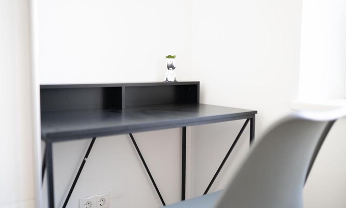Oberdobling Apartment | Luxury Apt Overlooking Danube Canal Vienna, Austria for Families - All Supplies Included