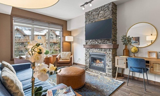 Canmore Condo | Luxury at Stoneridge | Heated Outdoor Pool + Hot Tub | King | Crib | Park Pass