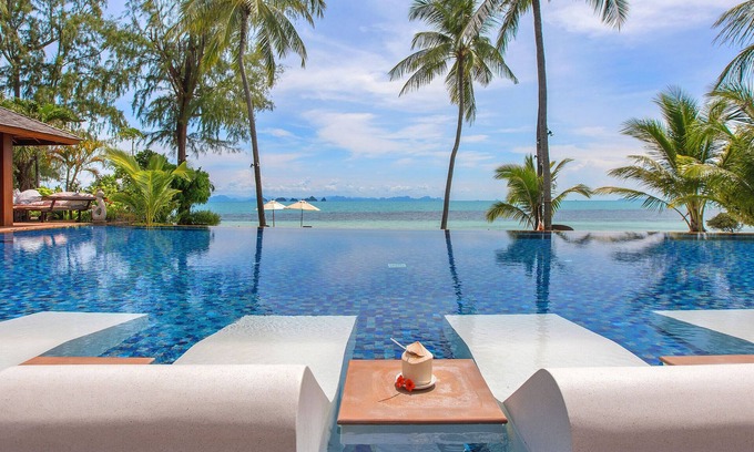 Lipa Noi House | Luxury Beach Front Villa Baan Kilee lth7
