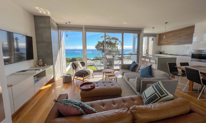 Binalong Bay House | LUXURY BEACH HOUSE BINALONG at BAY OF FIRES