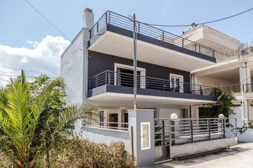 Nees Pagases House | Luxury Beach House