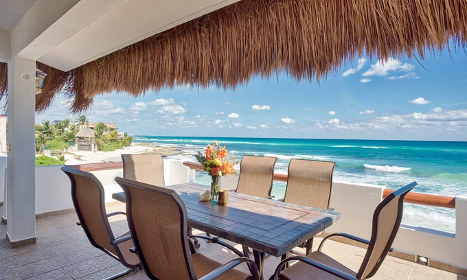 Playa del Secreto Villa | Luxury Beachfront Private Villa- Beautiful Beach, pool, jacuzzi & full staff!