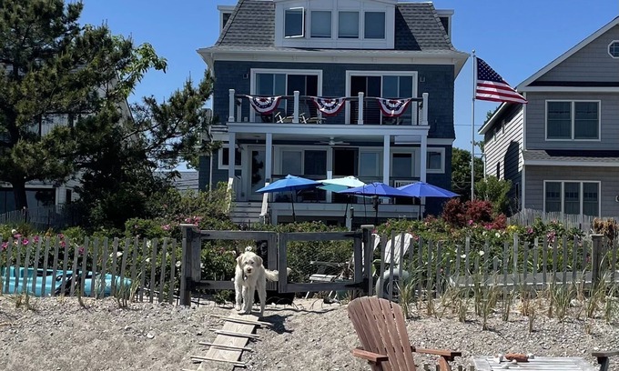 Fairfield House | Luxury Beachfront living with amazing views