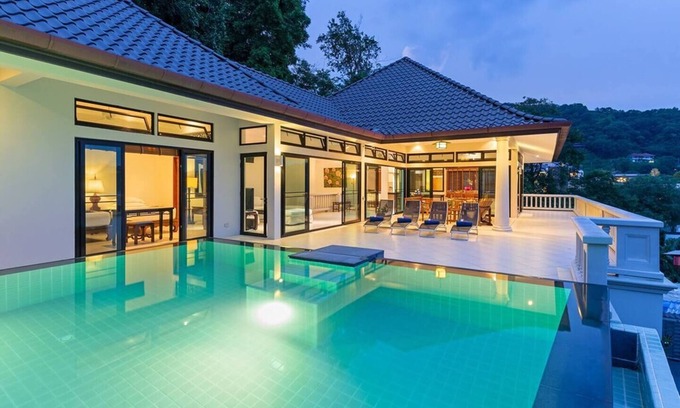 Wichit Villa | Luxury Beachfront Tai Pan Villa