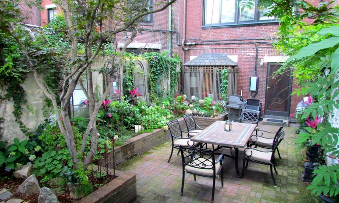 Beacon Hill Apartment | Luxury Beacon Hill 1050 Sf Condo With Private Patio/Garden And Private Entrance