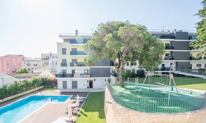 Linda-a-Velha House | Luxury Belem Pool & Garden Apartment