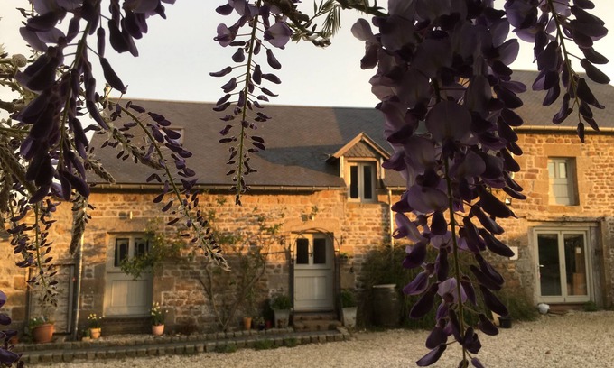 Le Ferre Cottage | Luxury Boutique style Gite with secluded sunny garden & hot-tub*