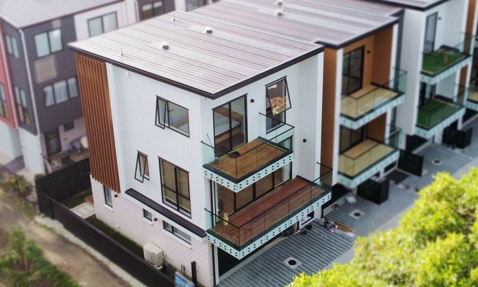 Saint Johns House | Luxury brand new designer living townhouse, 5 minutes too all amenities