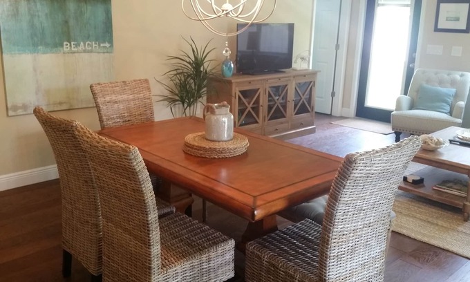 Gulfport House | Luxury Bungalow in Gulfport - Close to the Beaches