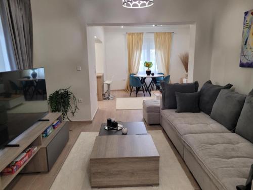 Trikala Apartment | Luxury Captain's Corner in Trikala, 3BD