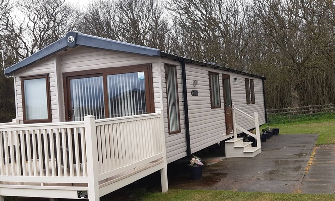 Winestead Cabin | Luxury Caravan Only 10 Mins From the Beach