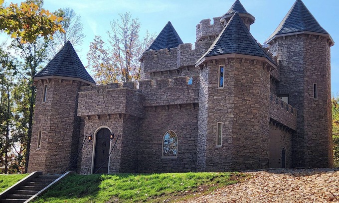Adairsville Other | Luxury Castle at Kingston