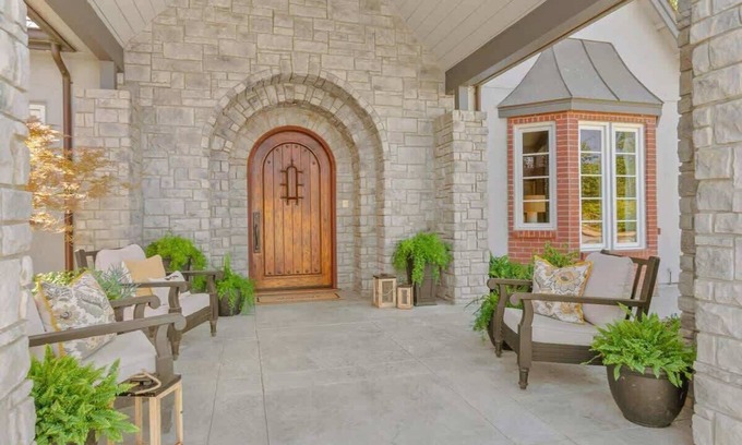 Davis Other | Luxury Castle Retreat at UC Davis