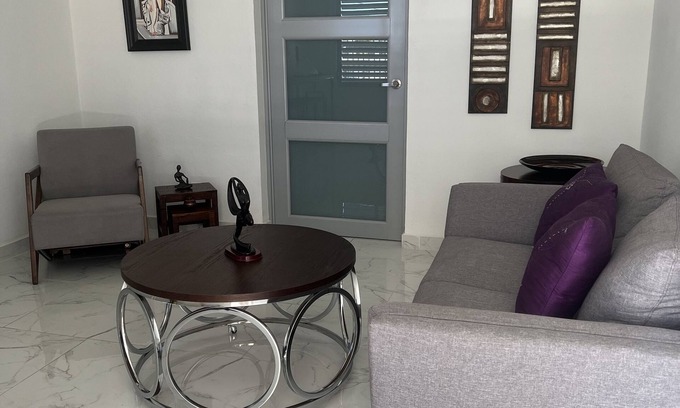 Camaceyes Apartment | Luxury centric 1 bedroom apt - 5 min from the beach