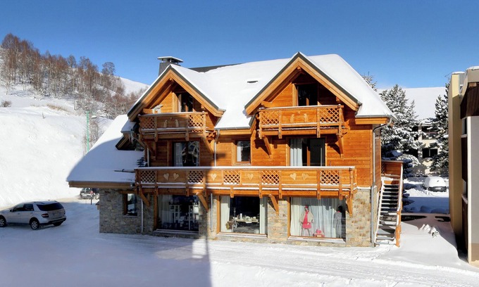 Les Deux Alpes Ski Chalet | LUXURY CHALET RENTAL