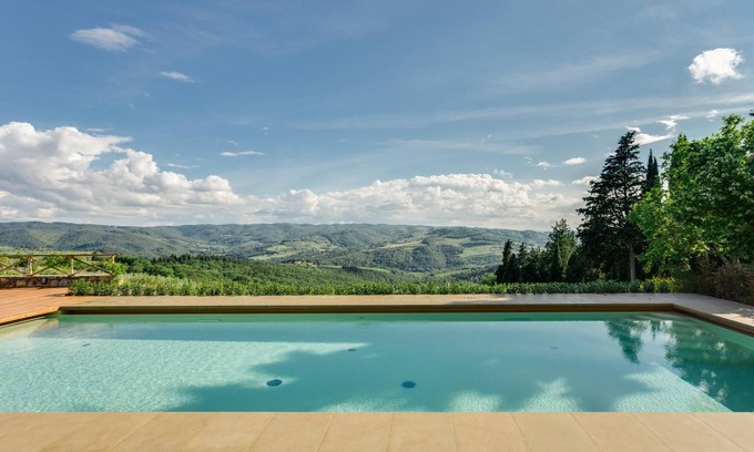 Panzano in Chianti Apartment | Luxury Chianti For Four in Panzano Chianti
