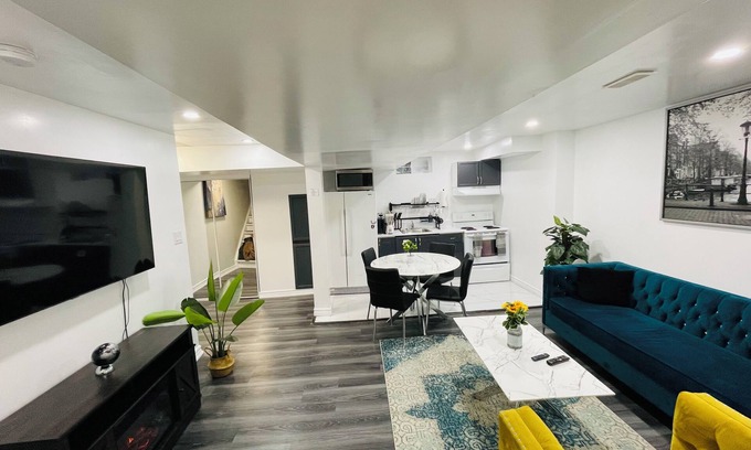 Brampton Apartment | Luxury Chic 2BED End Unit in Central Brampton