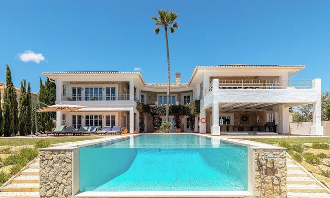 Lagos Villa | Luxury Clifftop Villa With Ocean Views in Algarve