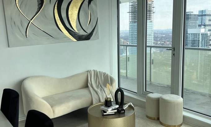 St. Lawrence Condo | Luxury Condo, 1 Queen bed, City view