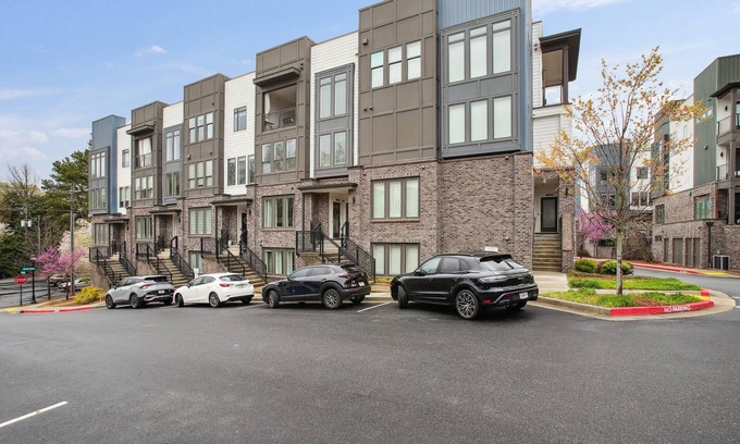 East Side Condo | Luxury Condo in the Heart of Atlanta