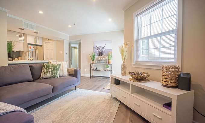 McLean Condo | Luxury condo in Tyson’s Corner! Amazing location