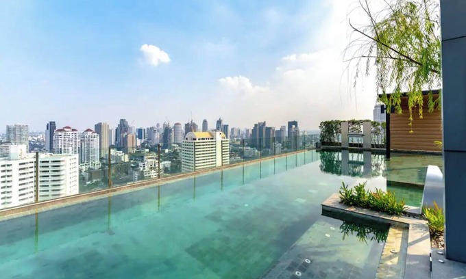 Wattana Apartment | Luxury condo, Rooftop Pool, EMQUARTIER bts, Free Airport pick up