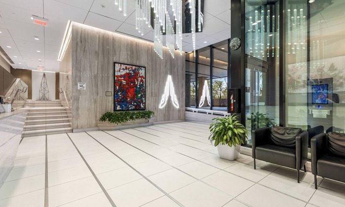 Downtown Montreal Apartment | Luxury Condo-Tour des Canadiens- 1BR -Great View!