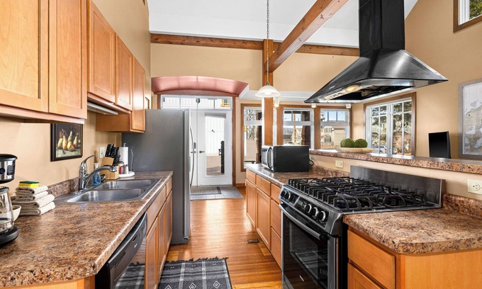 St. Louis County Condo | Luxury Condo w/Beach Access | Dragestil 723-1