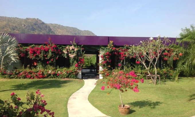 Hin Lek Fai Villa | Luxury Contemporary Retreat Next to N°1 Golf in Thailand