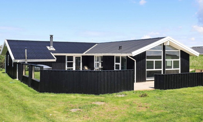 Lokken House | Luxury Cottage with Pool and Sauna-By Traum