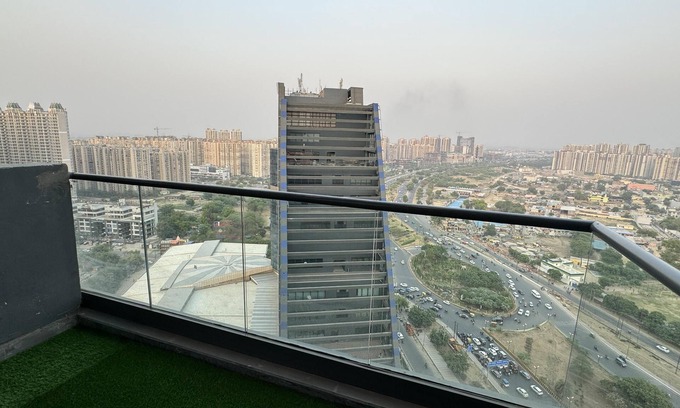 Greater Noida Apartment | Luxury Deluxe suite by Gt Studios