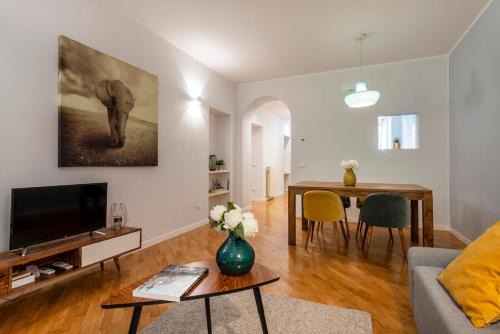 Porta Volta Apartment | Luxury Design Apt in Brera District - B Home