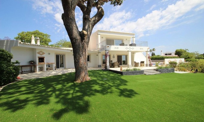 Vale do Lobo Villa | Luxury Detached Villa with Sea, Golf & Mountain Views. Private Pool & Garden