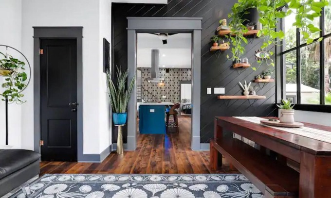 Southtown House | Luxury Downtown Alamo Home King William/Southtown