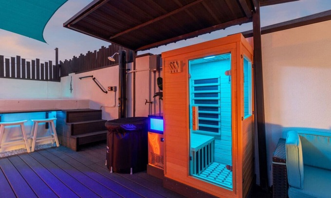 Downtown Phoenix House | Luxury Downtown Home With SPA