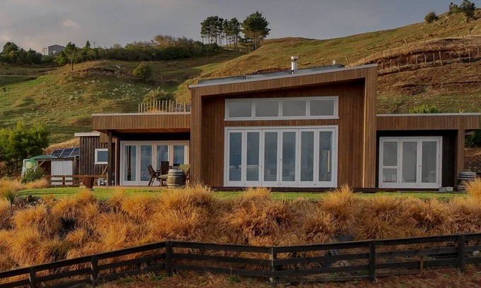 Raglan House | Luxury Eco-friendly Off Grid Getaway Raglan